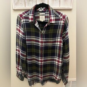 American Eagle Outfitters Women’s Plaid Button-Up Shirt.  Size M.